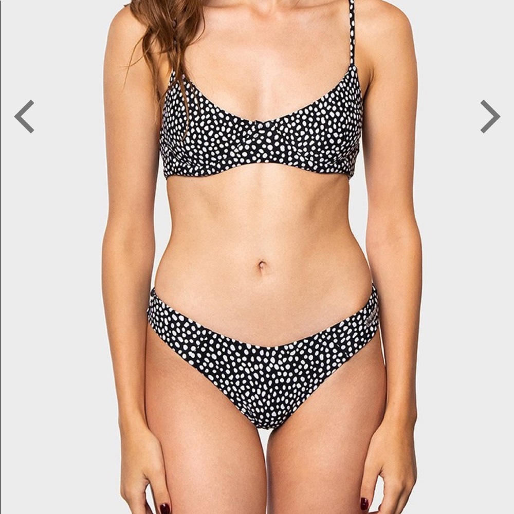 BlackBough Willow top and minimal bottoms